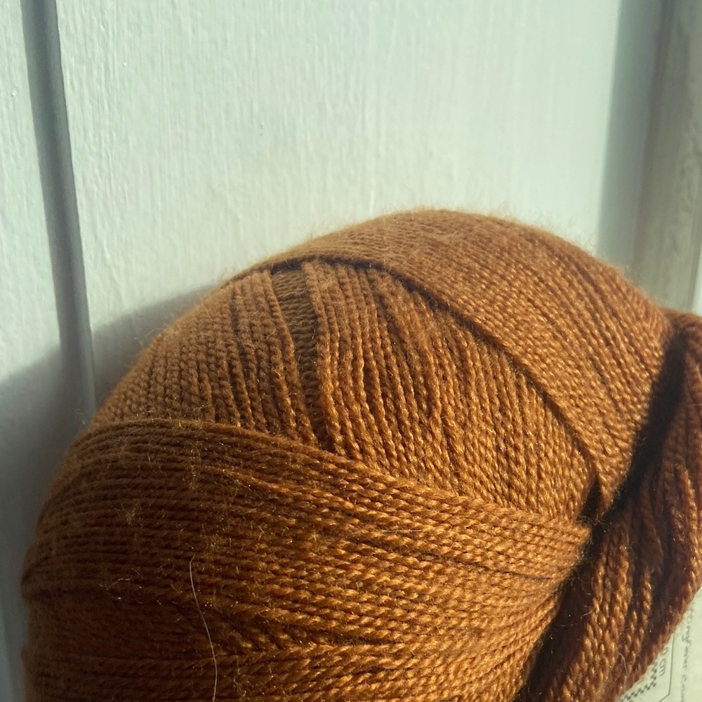 JUNIPER MOON FARM Findley Yarn - Rich Brown 50% merino 50% silk - Picture 3 of 8